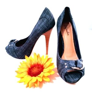 🎁FREE GIFT INCLUDED🎁 NWOT Denim Stiletto Platform Peep Toe Heels Metal Accent